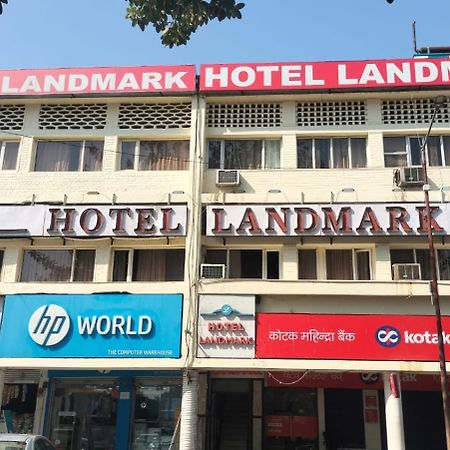 Hotel Landmark Csandígarh Kültér fotó