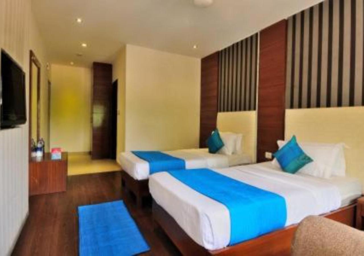 Hotel Landmark Csandígarh Kültér fotó